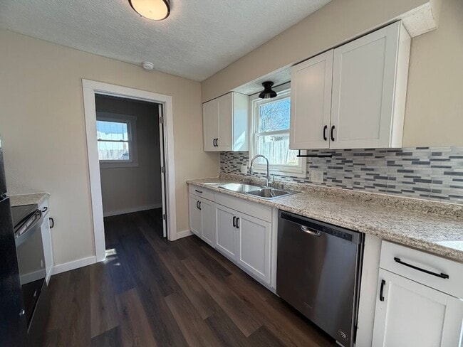 Building Photo - 3 Bedroom Home with Fenced Backyard & Storage Shed