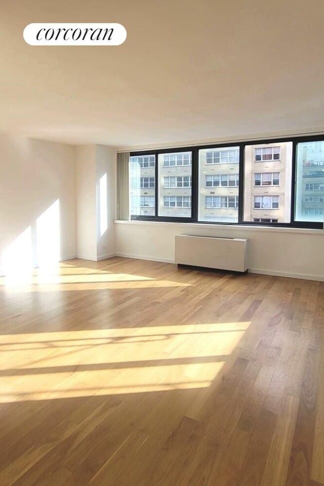 Building Photo - 515 E 72nd St