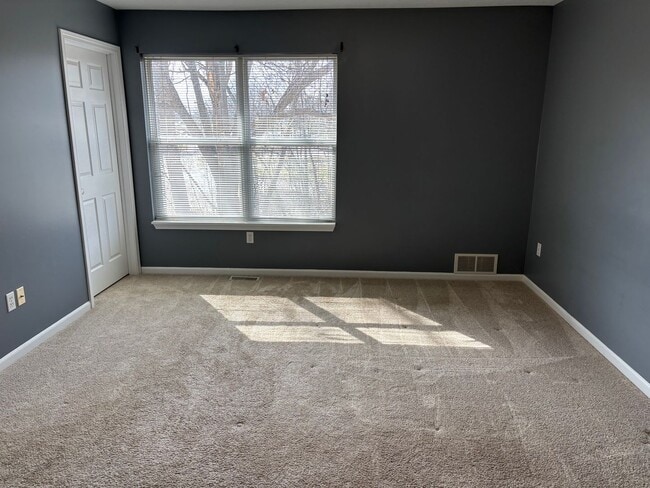 Building Photo - Knapps Corner Townhome available now. Forest Hills Schools