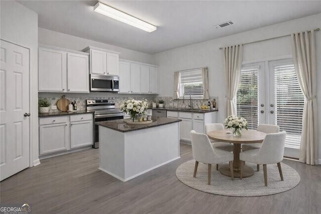 Building Photo - 1805 Liberty Pkwy NW