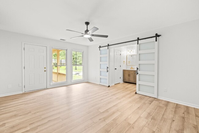 Building Photo - Renovated Home on Large Corner Lot in Coveted Strathy Hall