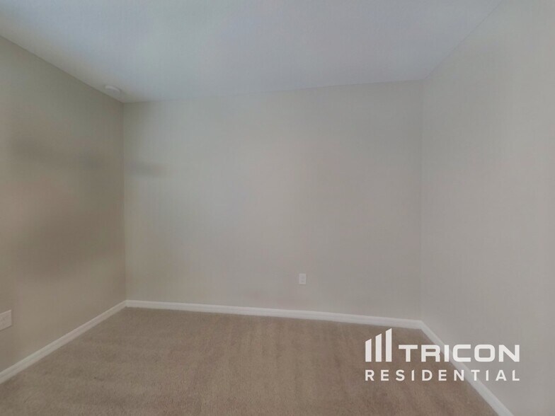 Building Photo - 232 Garnet Ave