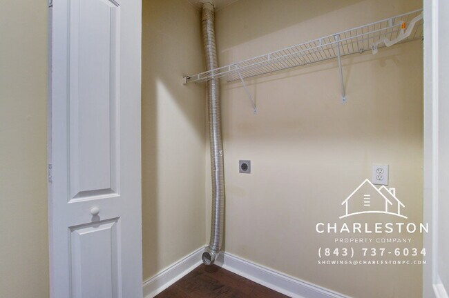 Building Photo - 1300 Park W Blvd