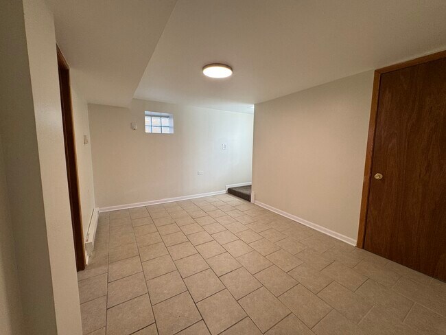 Building Photo - 3349 N Laramie Ave