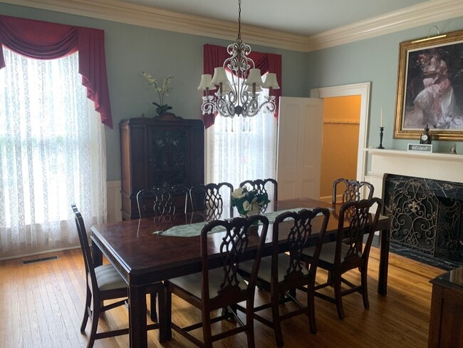 Building Photo - 105 Whitehead Ave NE