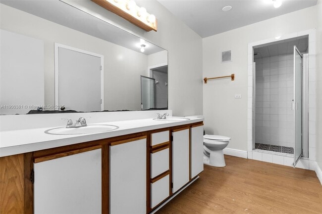 Building Photo - 14820 Naranja Lakes Blvd