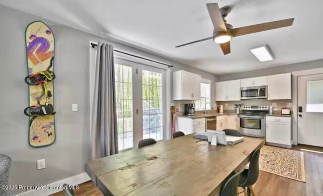 Building Photo - 4562 PA-374