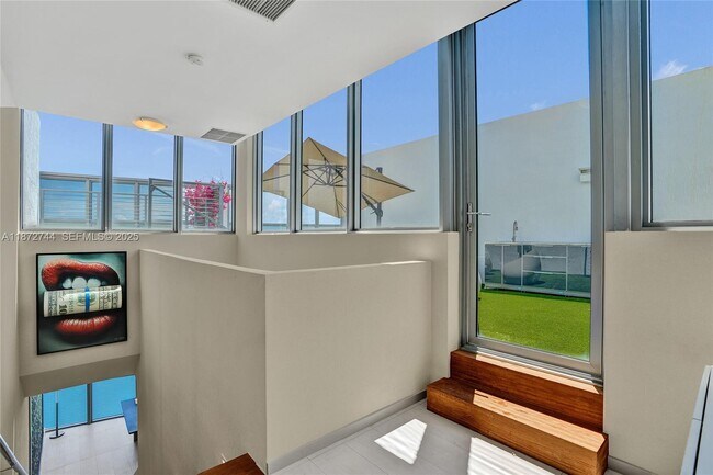 Building Photo - 1100 Biscayne Blvd