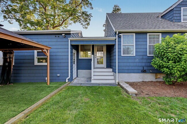 Building Photo - 142 N Taylor Ave