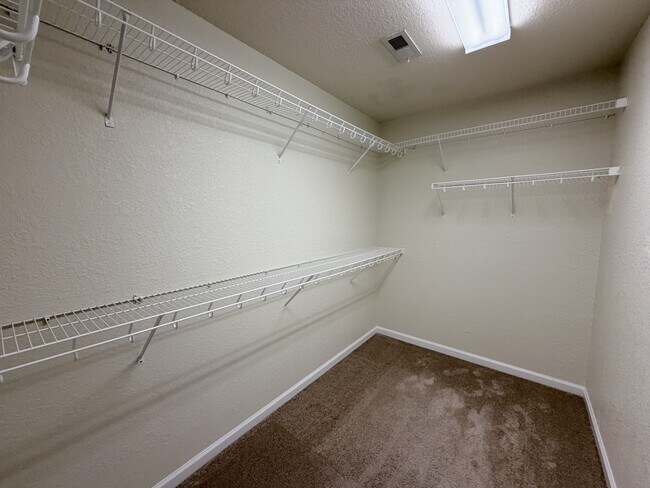 Building Photo - 5153 Richard Rd