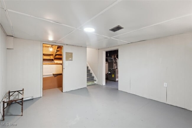 Building Photo - 5951 Marra Dr