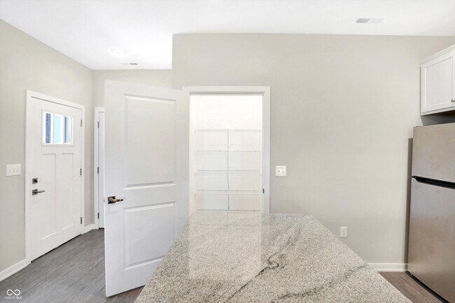 Building Photo - 1964 Sawgrass Dr