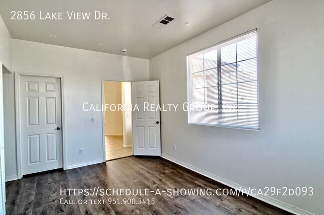 Building Photo - 2856 Lake View Dr
