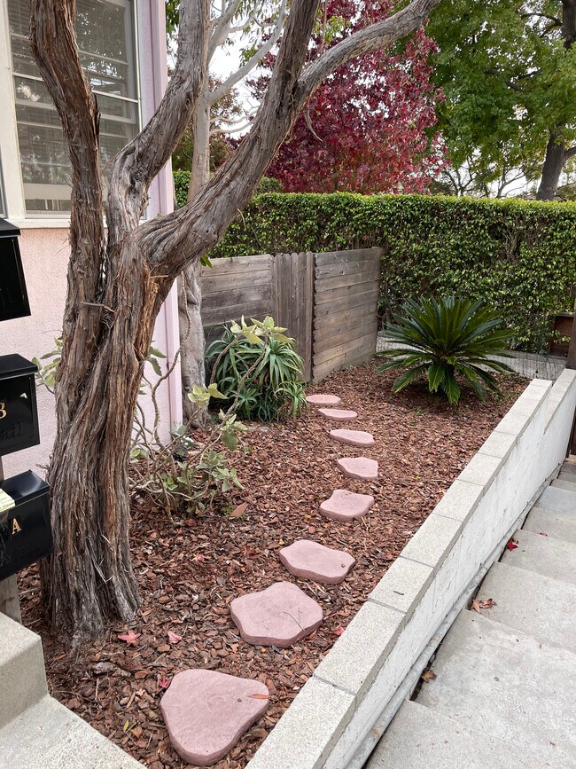 Front steps to private yard - 1827 18th St