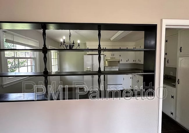 Building Photo - 145 Gala Dr