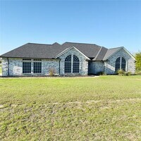Building Photo - 1221 Chandler Cir