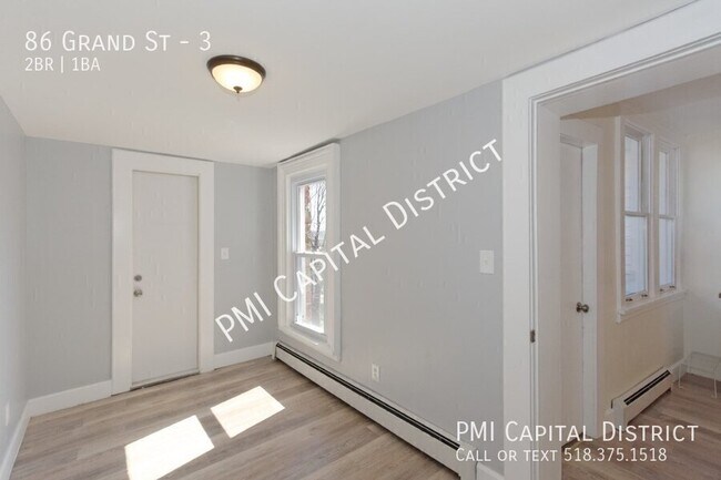 Building Photo - 86 Grand St