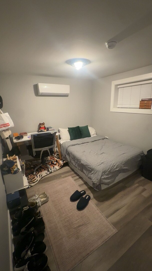 Building Photo - 5703 W Seminole St