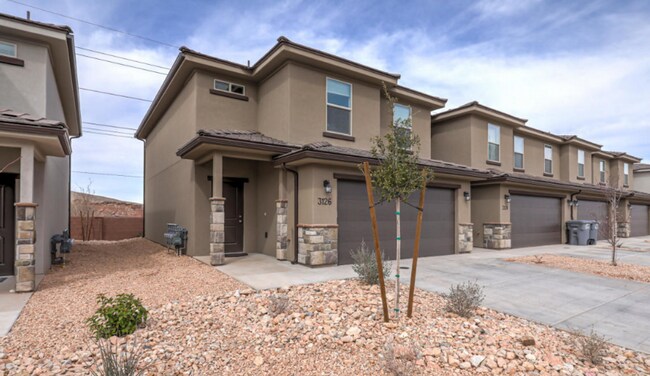 Building Photo - Pet Friendly: 3 Bedroom Fossil Hills Townhome With 2 Car Garage