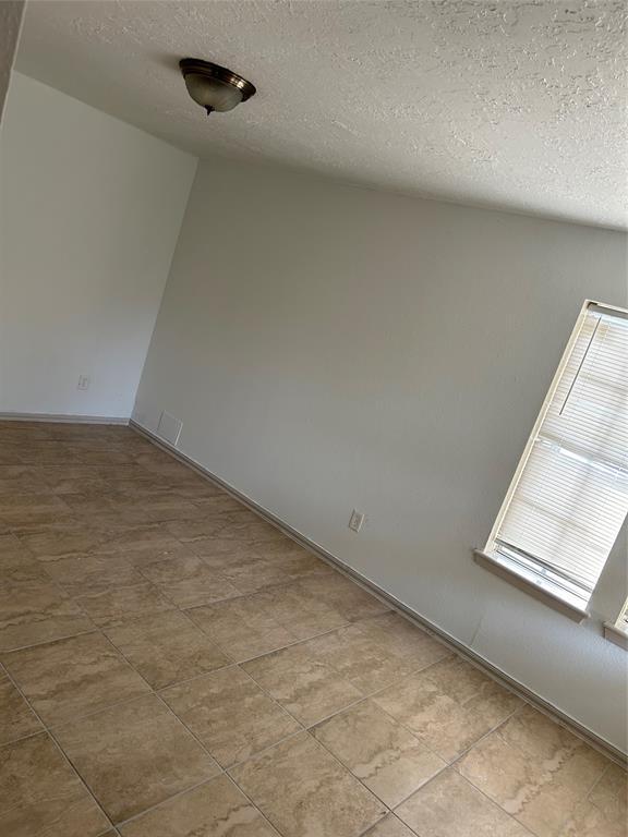 Building Photo - 11023 Tridens Ct