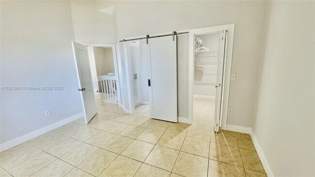 Building Photo - 9657 SW 152nd Ave