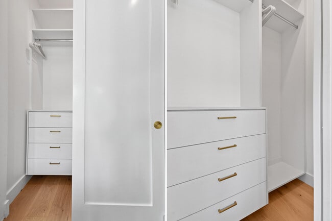 Building Photo - 845 Sunset Rd