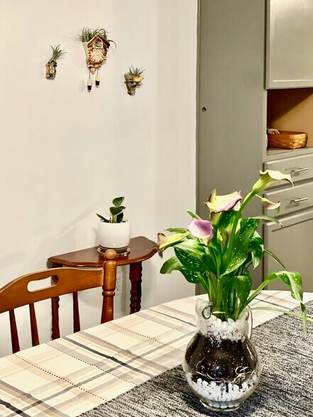 Building Photo - 145 Ridgeway Dr W