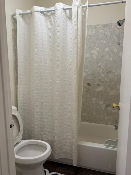 Building Photo - 4444 N 7th Ave