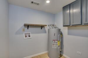 Building Photo - 2211 Pleasant Dr