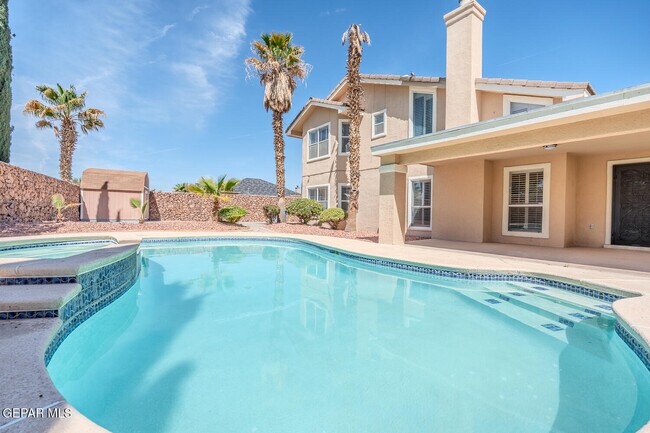 Building Photo - 2066 Paseo Del Prado Dr