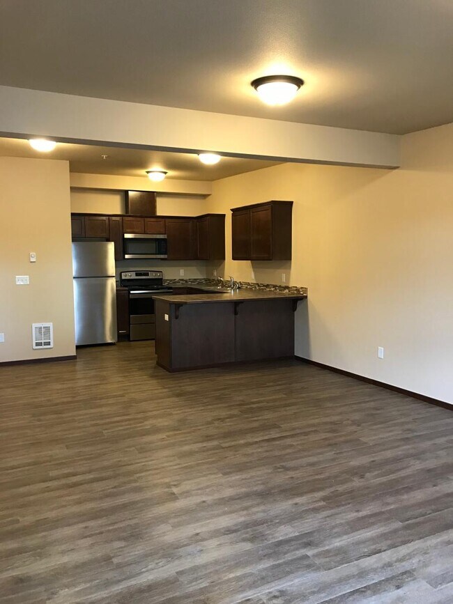 Building Photo - Cascade Station