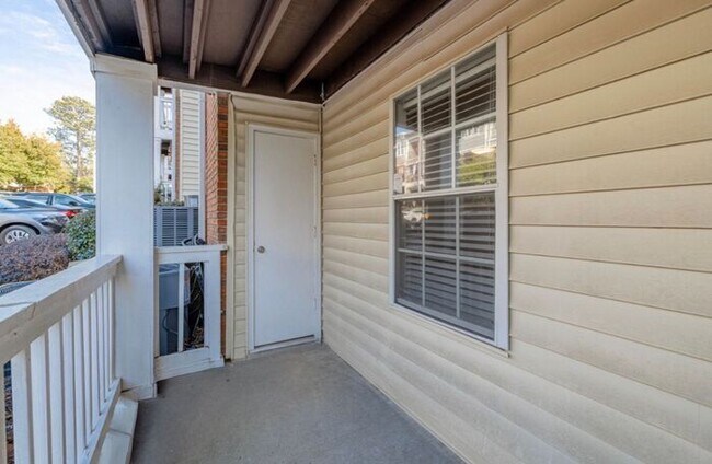 Building Photo - Luxurious 1-Bedroom Apartment in Atlanta’s Upper Westside | In-Home Washer & Dryer