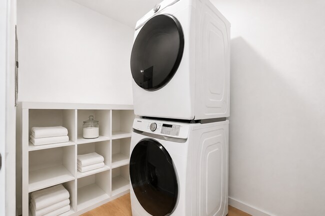 Building Photo - Magnolia Townhome