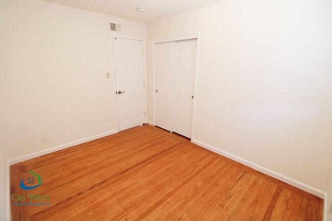 Building Photo - 126 Calado Ave