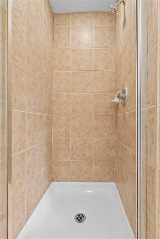 Building Photo - 20231 Mammoth Falls Dr