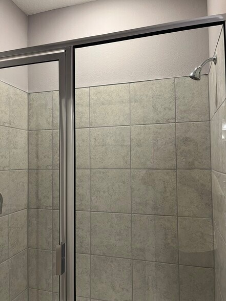 Building Photo - 1658 Blue Lagoon Cir