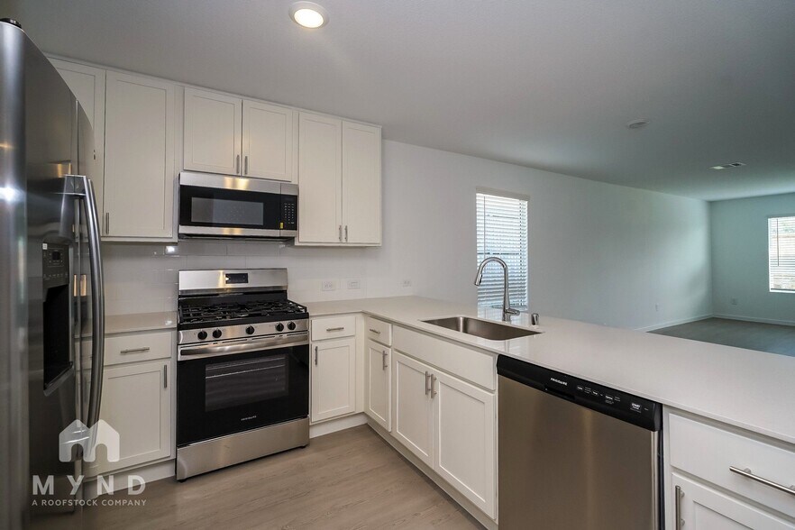 Building Photo - 10132 Dalgreen Cir