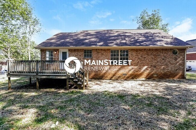 Building Photo - 3 Bedroom Pet-Friendly Home in SMYRNA, TN with Main Street Renewal