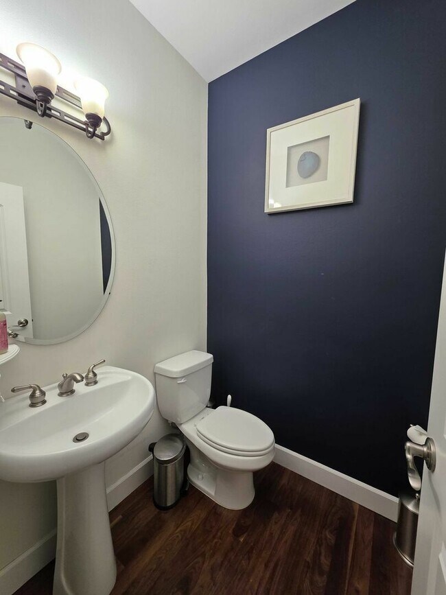 Building Photo - 4812 Beaver Pond Dr S