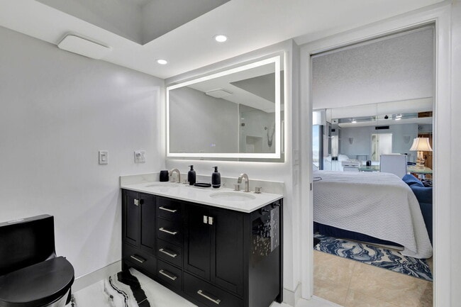 Building Photo - 5550 N Ocean Dr