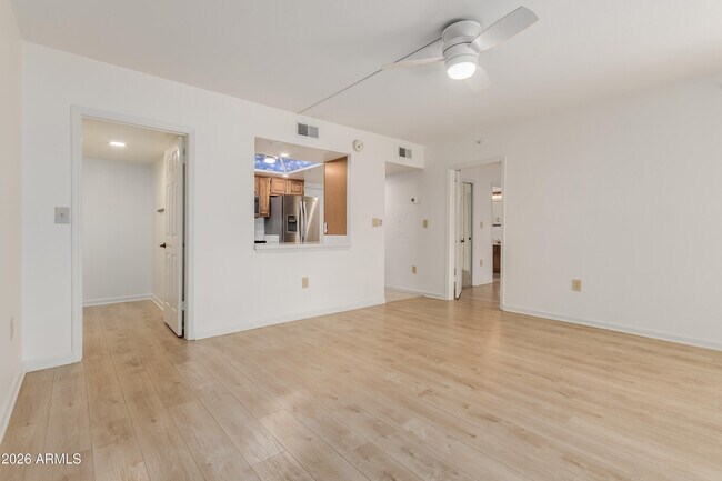 Building Photo - 10330 W Thunderbird Blvd