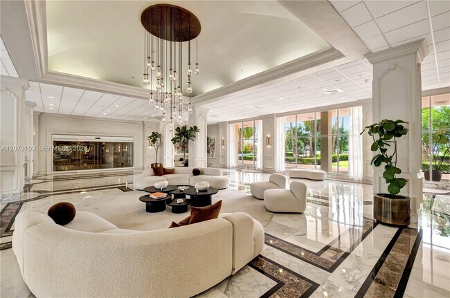 Building Photo - 5600 Collins Ave