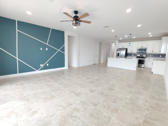 Building Photo - 8173 Sternway Rd