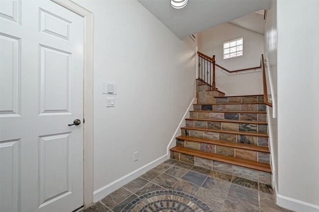 Building Photo - 5410 Rose St