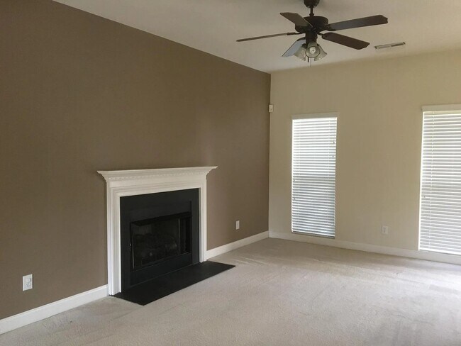 Building Photo - 2915 Atwood Rd