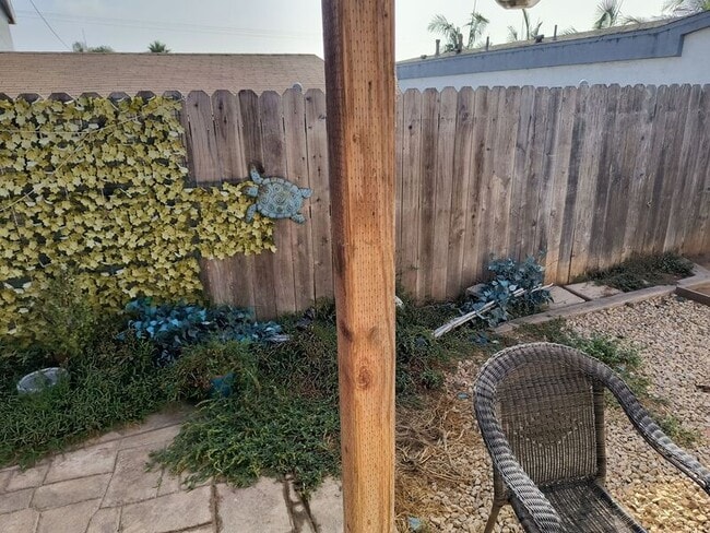 Building Photo - 777 Cypress Ave