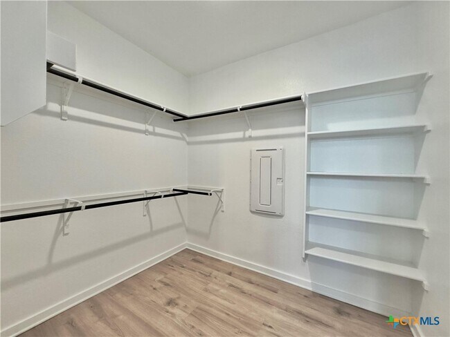 Building Photo - 2109 Gabriels Horn Rd