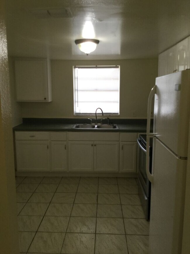 Building Photo - SOUTHEAST ORLANDO - 3BR/2.5BA TOWNHOME