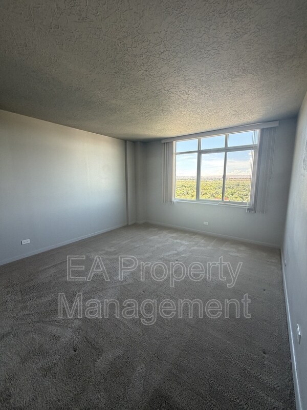 Building Photo - 1331 Park Ave SW