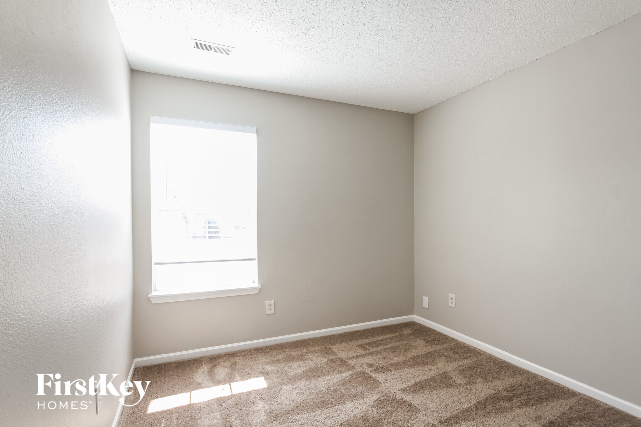 Building Photo - 9762 Trail Dr